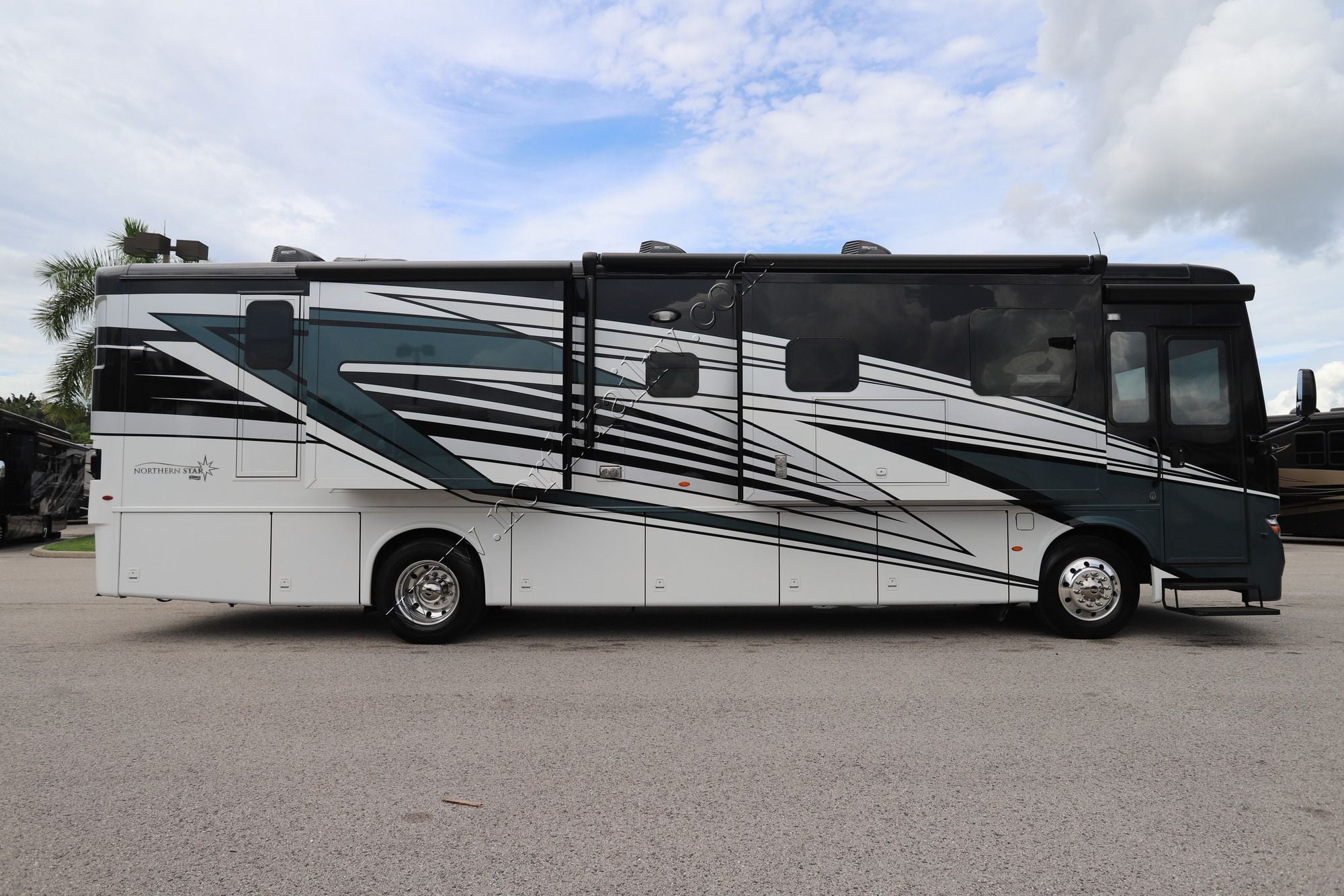 Used 2025 Newmar Northern Star 3709 Class A  For Sale