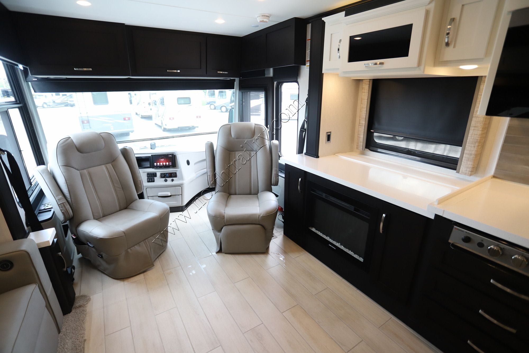 Used 2025 Newmar Northern Star 3709 Class A  For Sale
