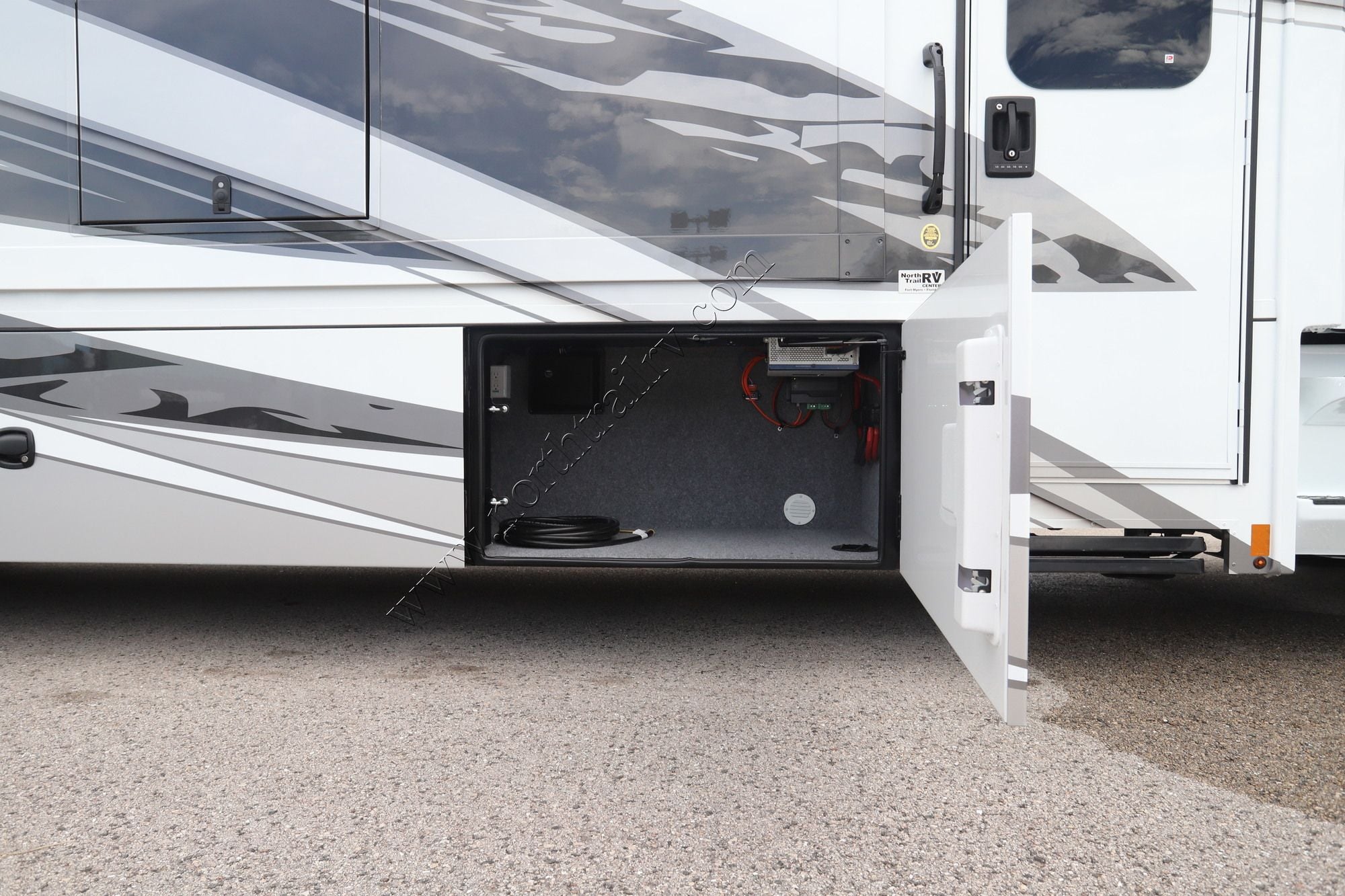 New 2027 Renegade Rv Verona 40VTR Super C  For Sale