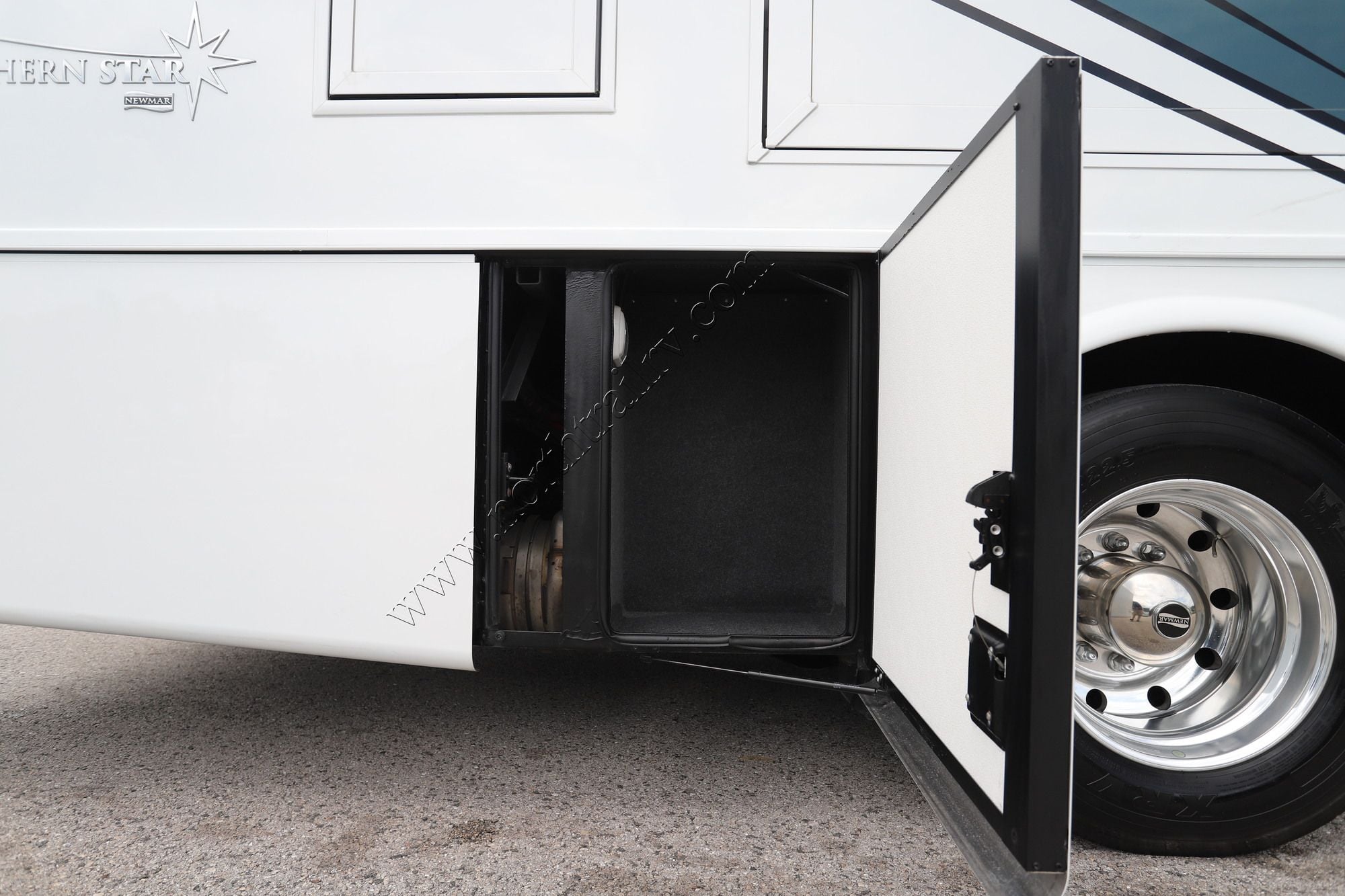 Used 2025 Newmar Northern Star 3709 Class A  For Sale