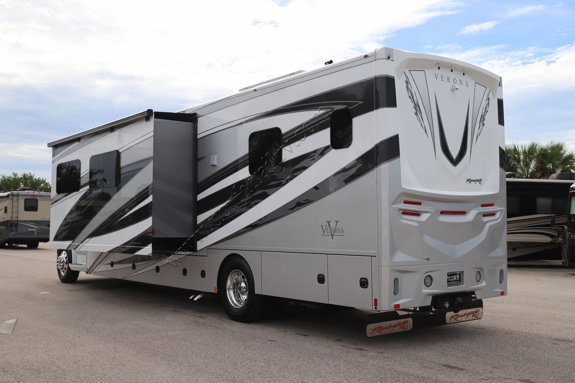 New 2027 Renegade Rv Verona 40VTR Super C  For Sale