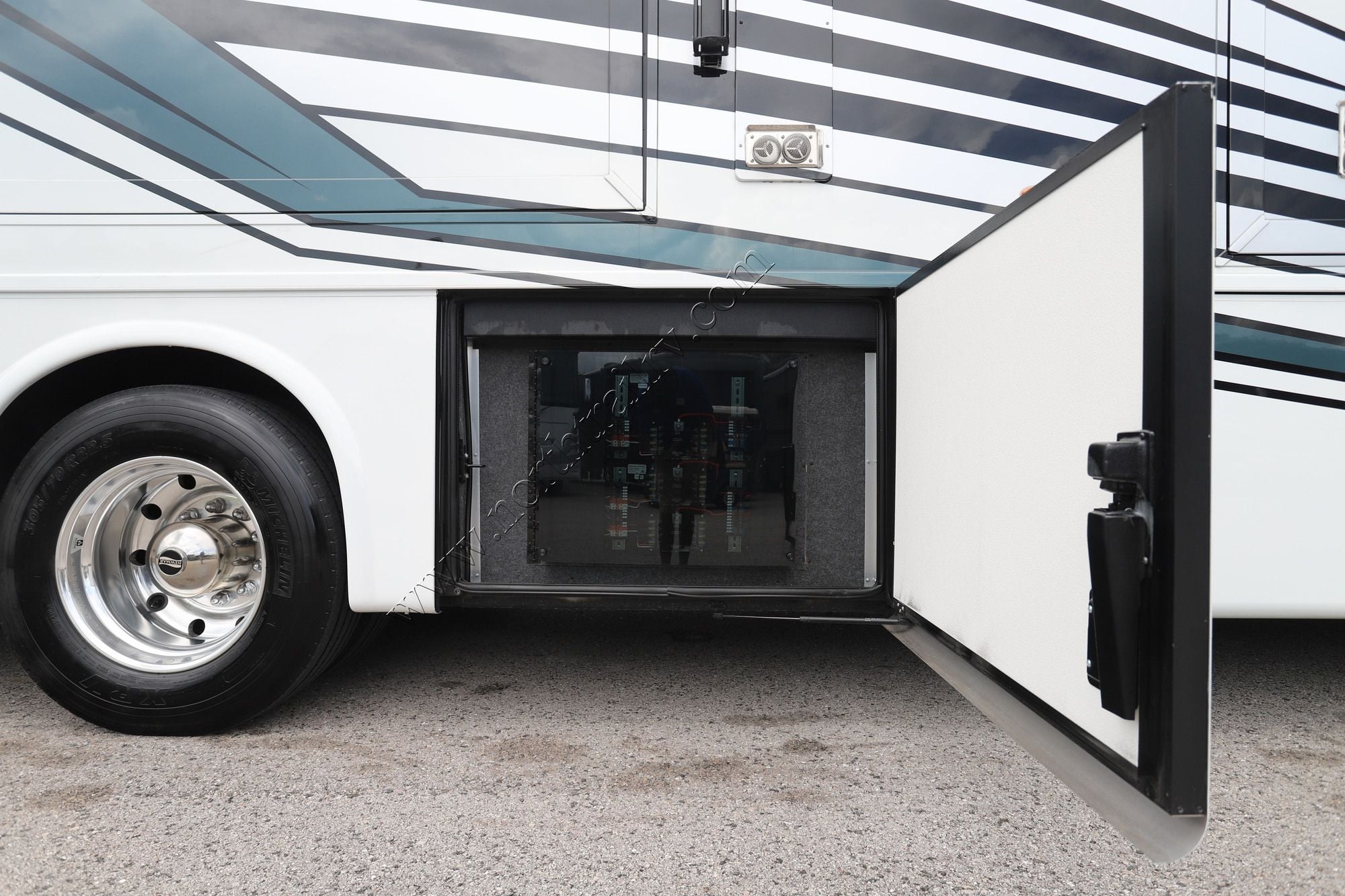 Used 2025 Newmar Northern Star 3709 Class A  For Sale