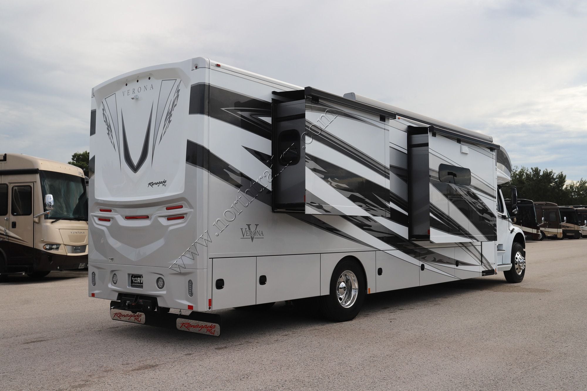 New 2027 Renegade Rv Verona 40VTR Super C  For Sale