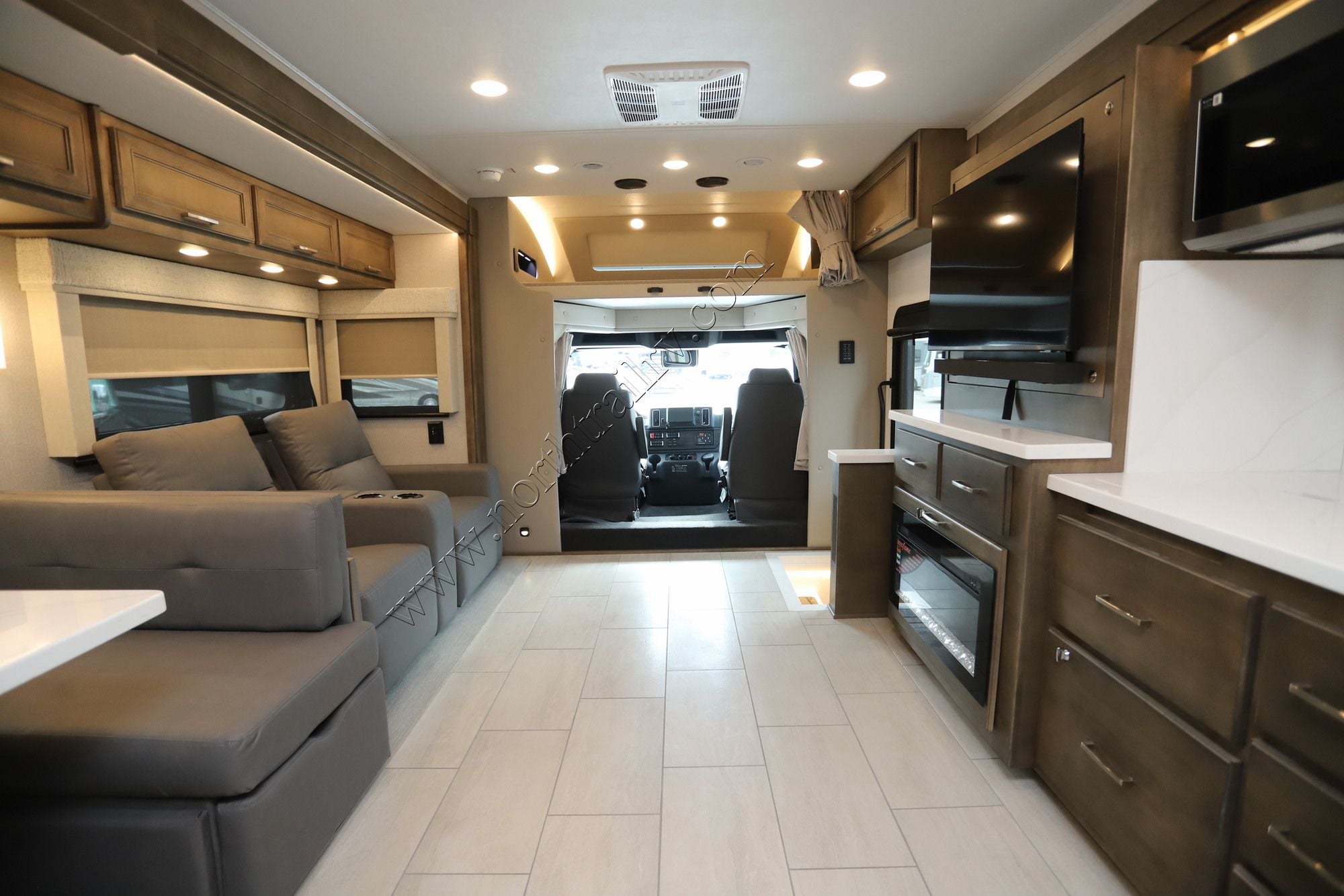 New 2027 Renegade Rv Verona 40VTR Super C  For Sale