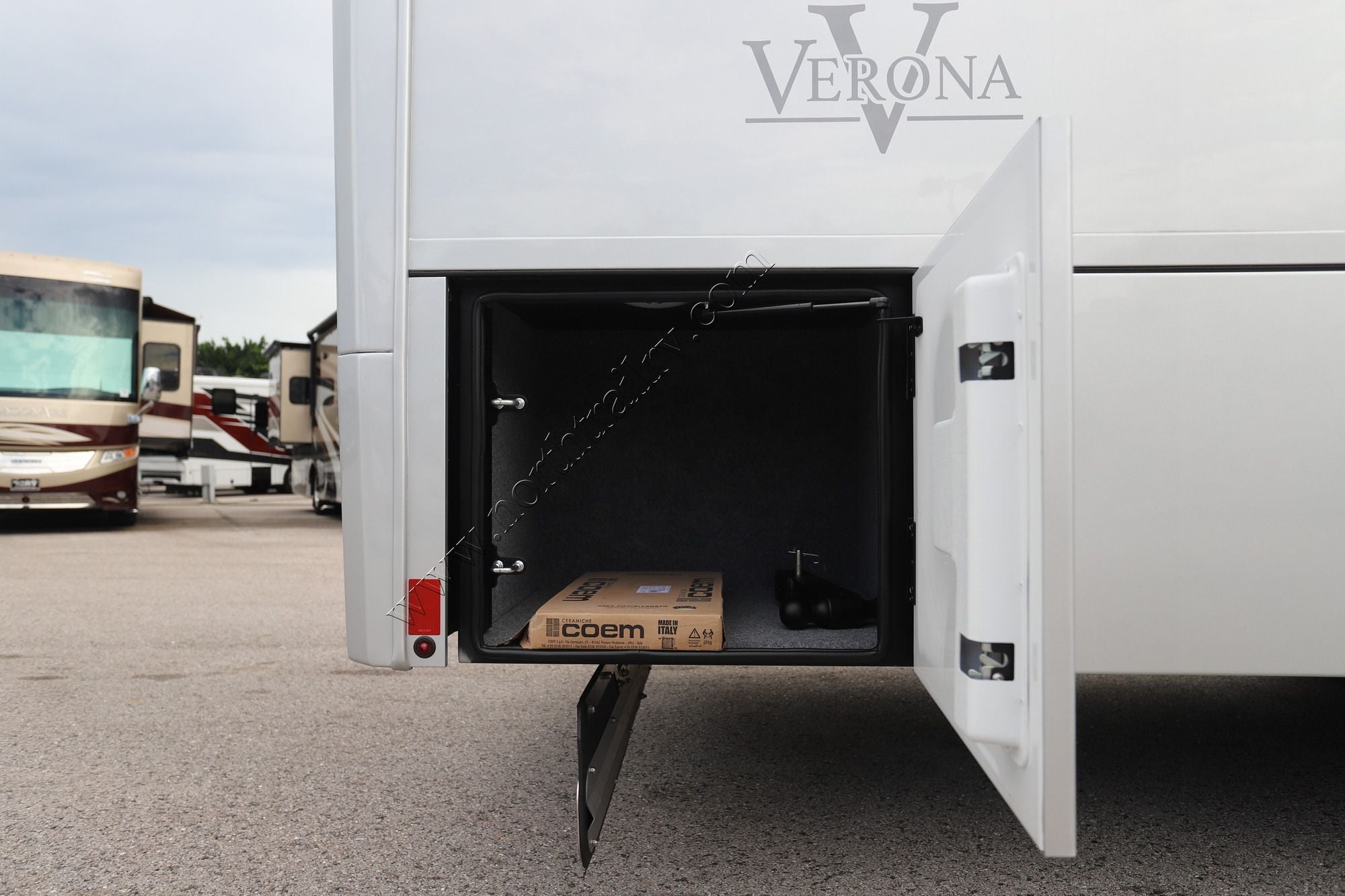 New 2027 Renegade Rv Verona 40VTR Super C  For Sale