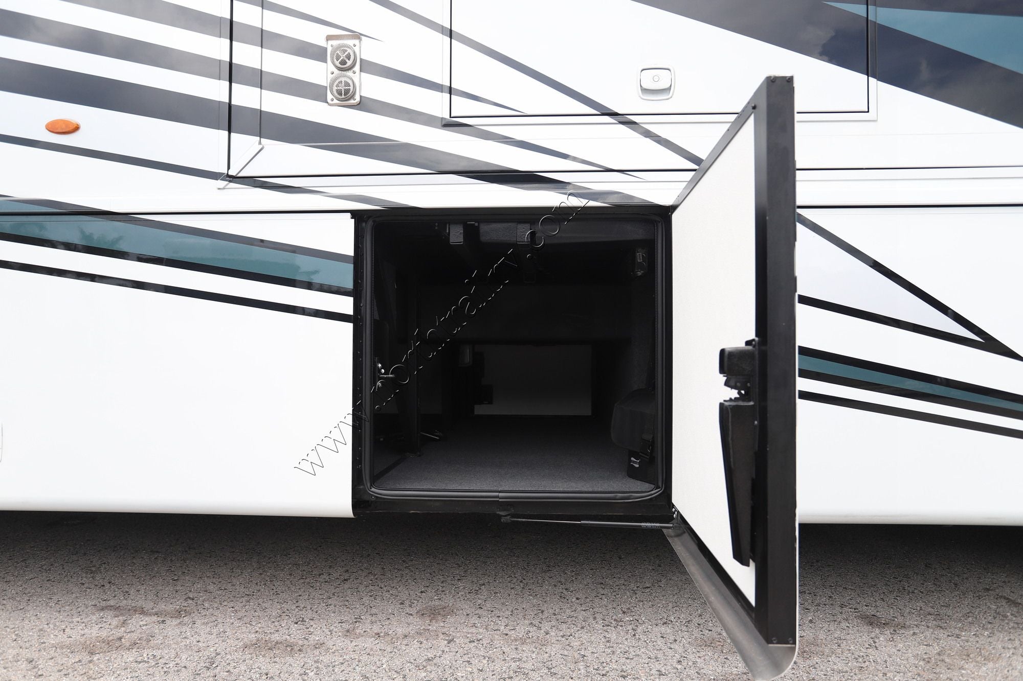 Used 2025 Newmar Northern Star 3709 Class A  For Sale