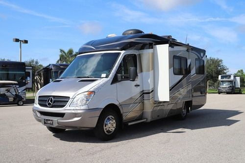 2012 Winnebago View Profile 24G