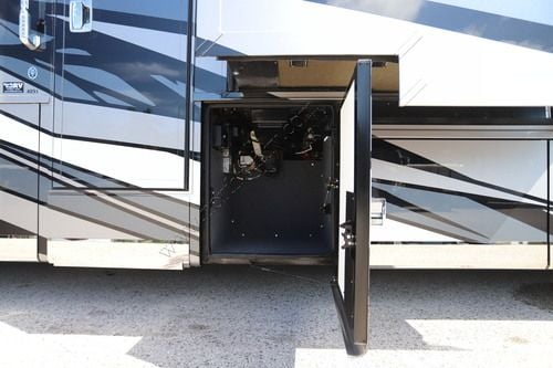 2025 Newmar Supreme Aire 4051