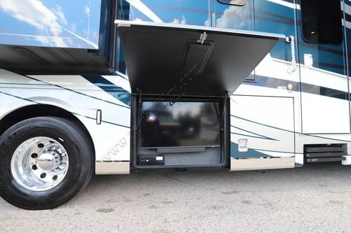 2027 Newmar Supreme Aire 3827