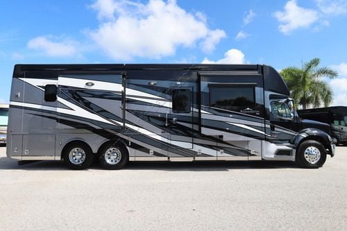 2025 Newmar Supreme Aire 4051