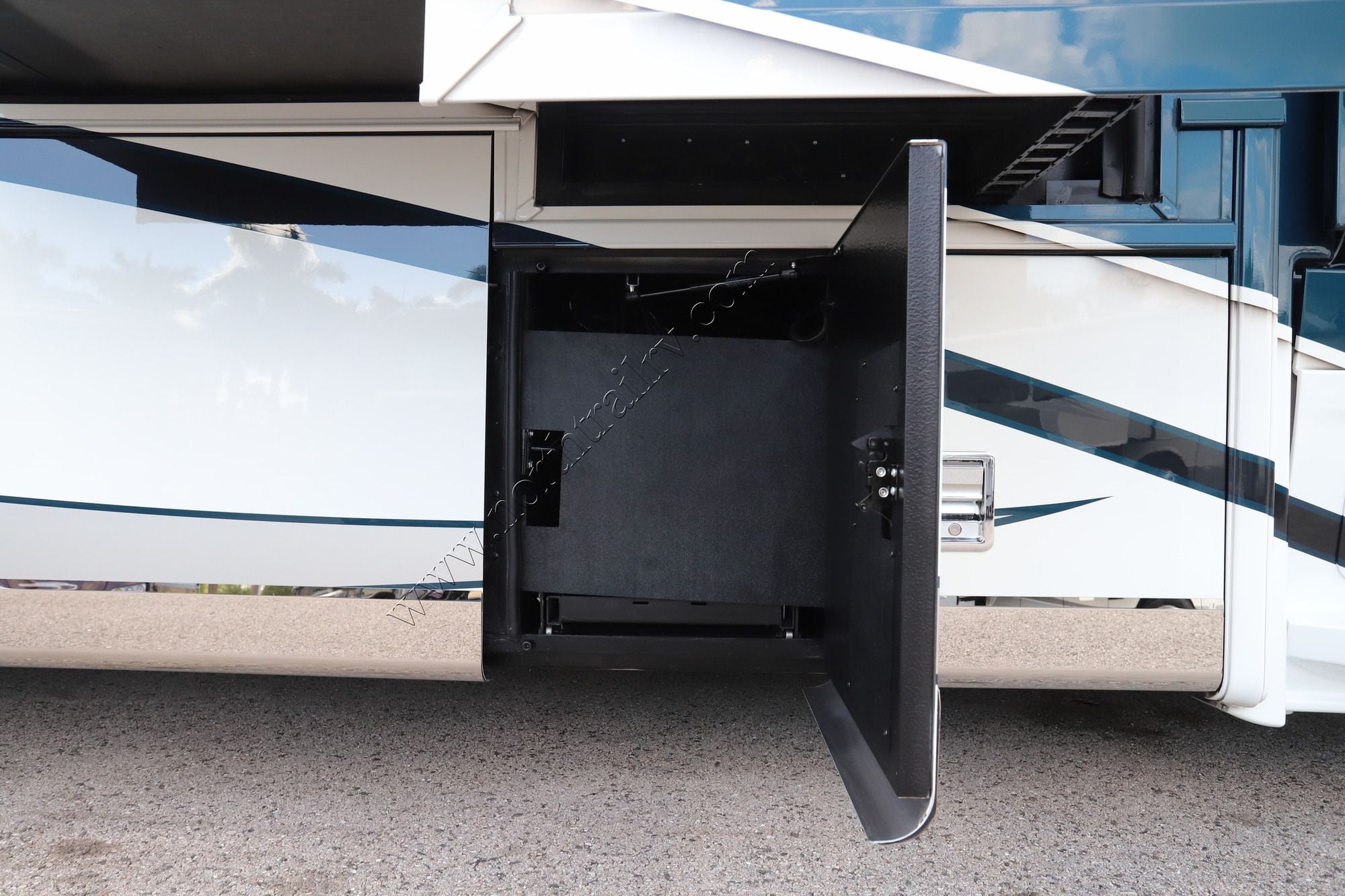 New 2027 Newmar Supreme Aire 3827 Super C  For Sale