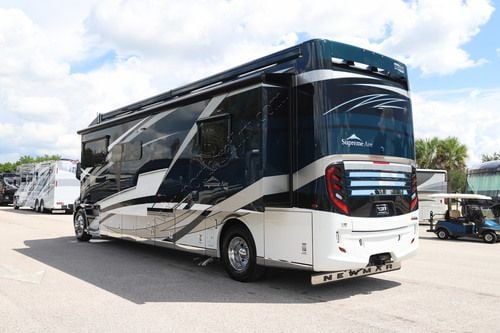 2027 Newmar Supreme Aire 3827