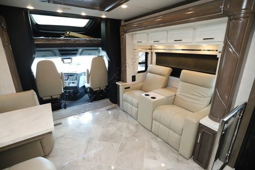 2027 Newmar Supreme Aire 3827