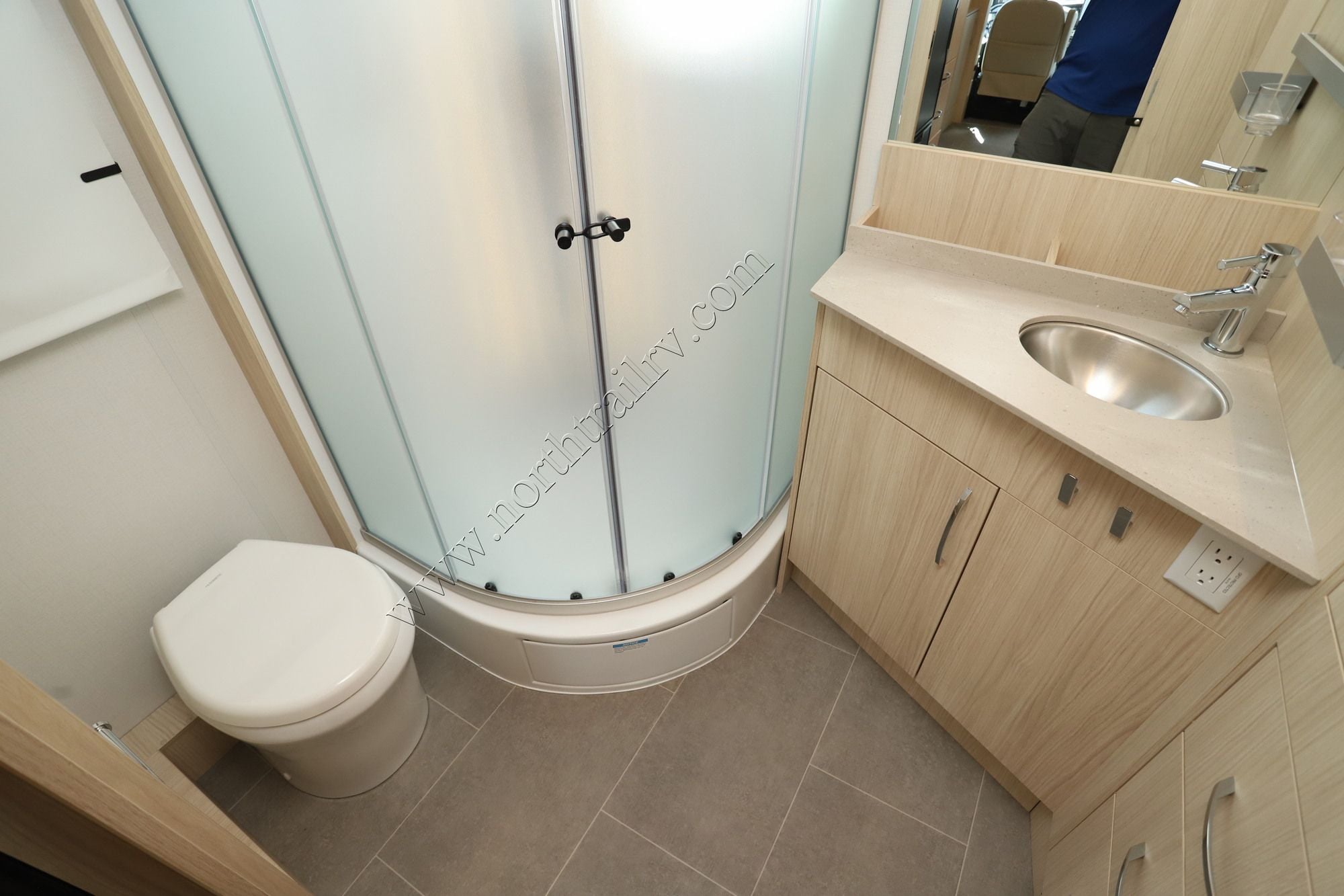 Used 2025 Leisure Van Wonder 24MBL Class C  For Sale