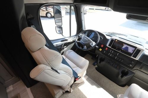 2025 Newmar Supreme Aire 4051