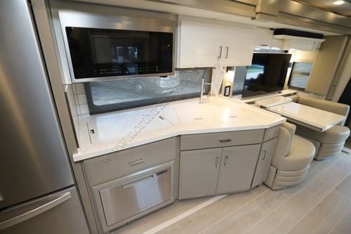 2025 Newmar Supreme Aire 4051