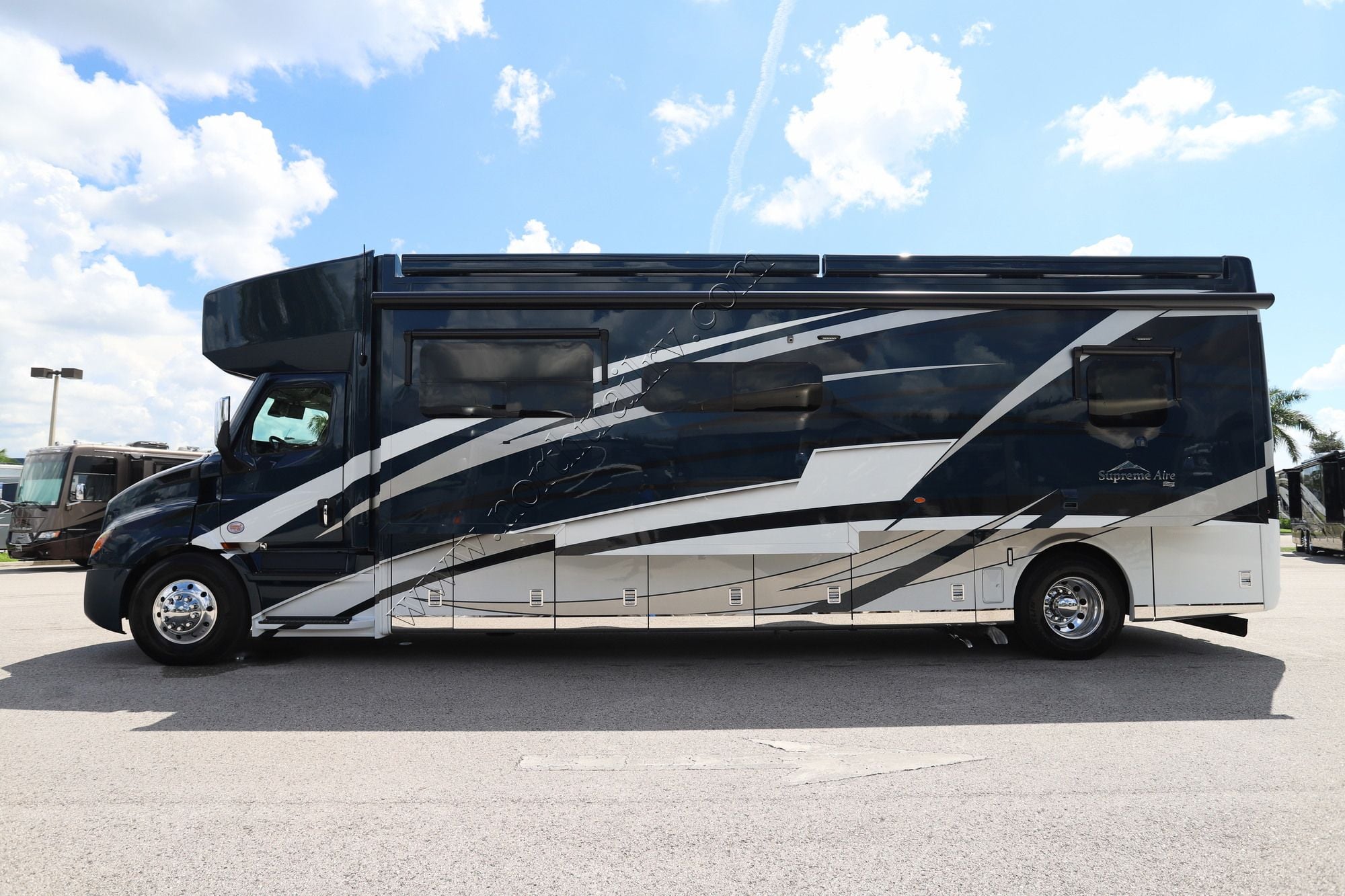 New 2027 Newmar Supreme Aire 3827 Super C  For Sale