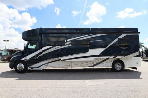 2027 Newmar Supreme Aire 3827