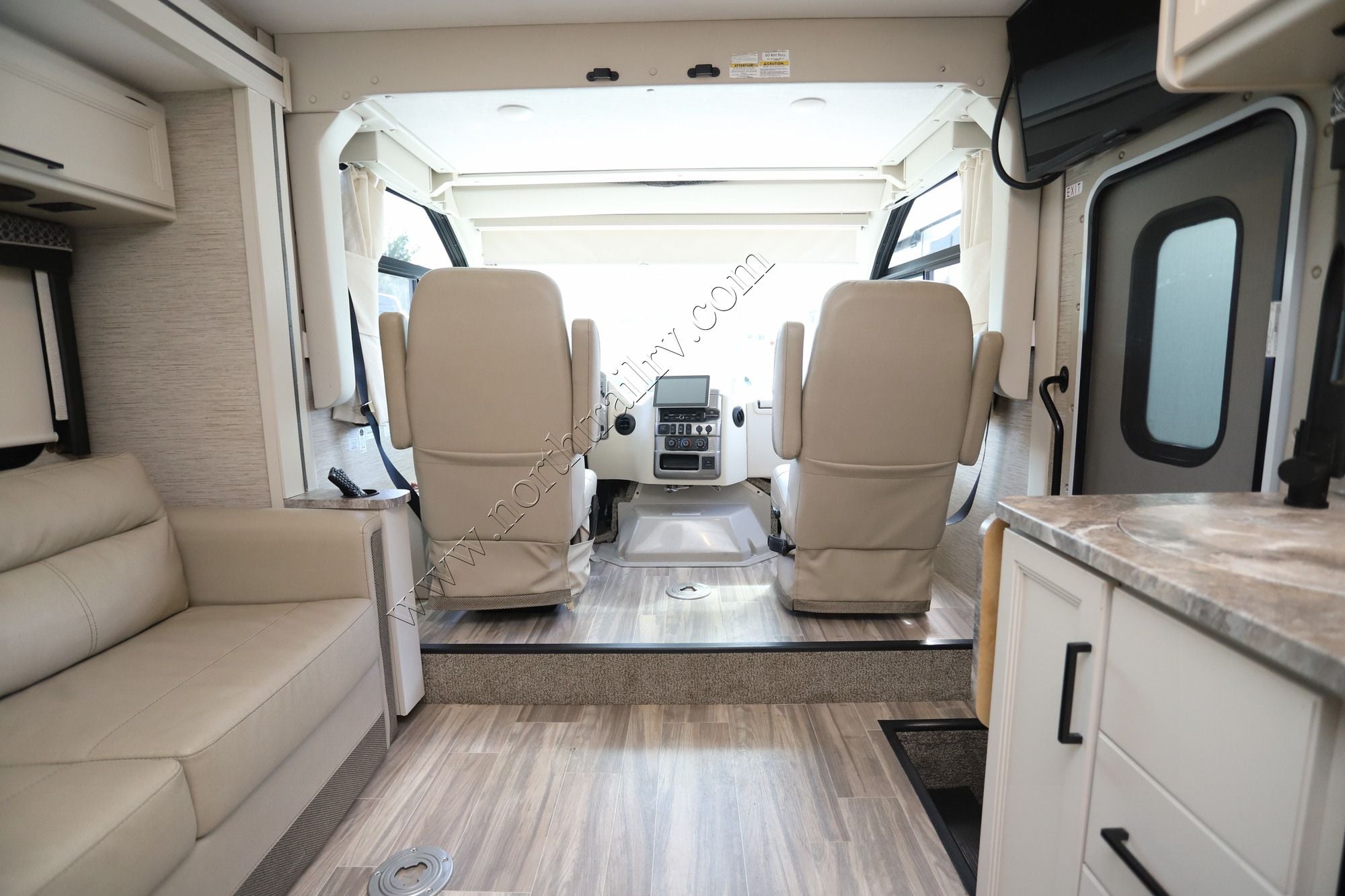 Used 2023 Thor Axis 24.1 Class A  For Sale