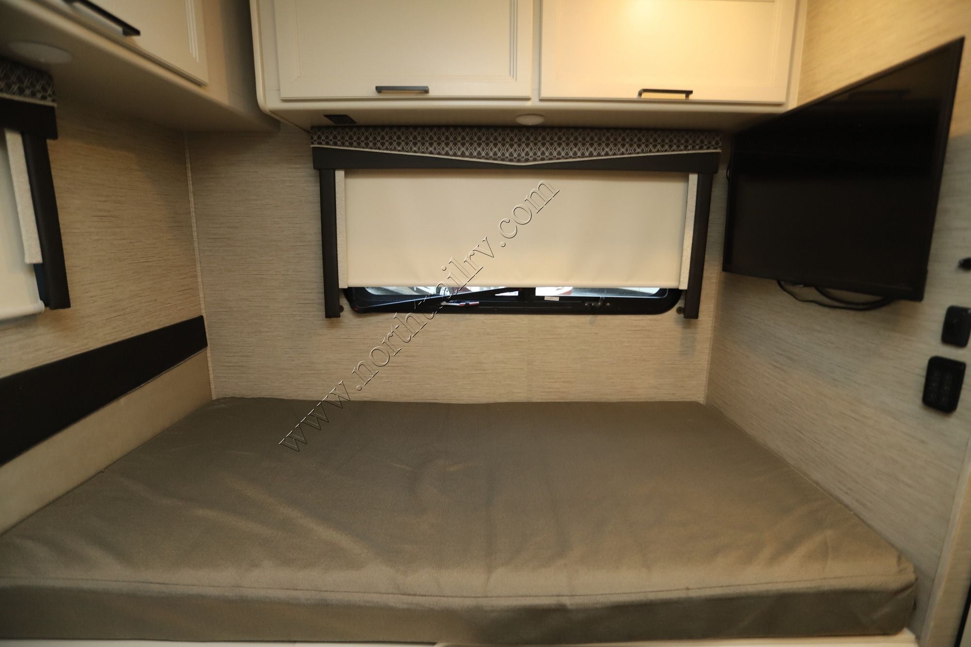 Used 2023 Thor Axis 24.1 Class A  For Sale