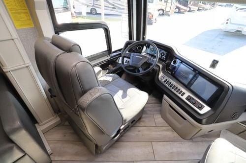 2024 American Coach Dream 42V