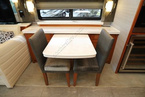 2021 Tiffin Motor Homes Zephyr 45PZ Class A
