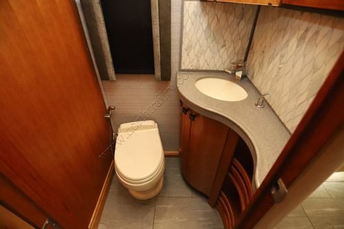 2021 Tiffin Motor Homes Zephyr 45PZ Class A