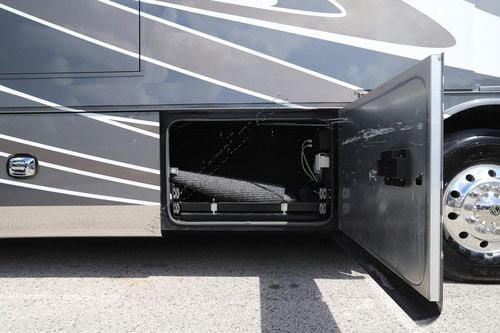 2021 Tiffin Motor Homes Zephyr 45PZ Class A