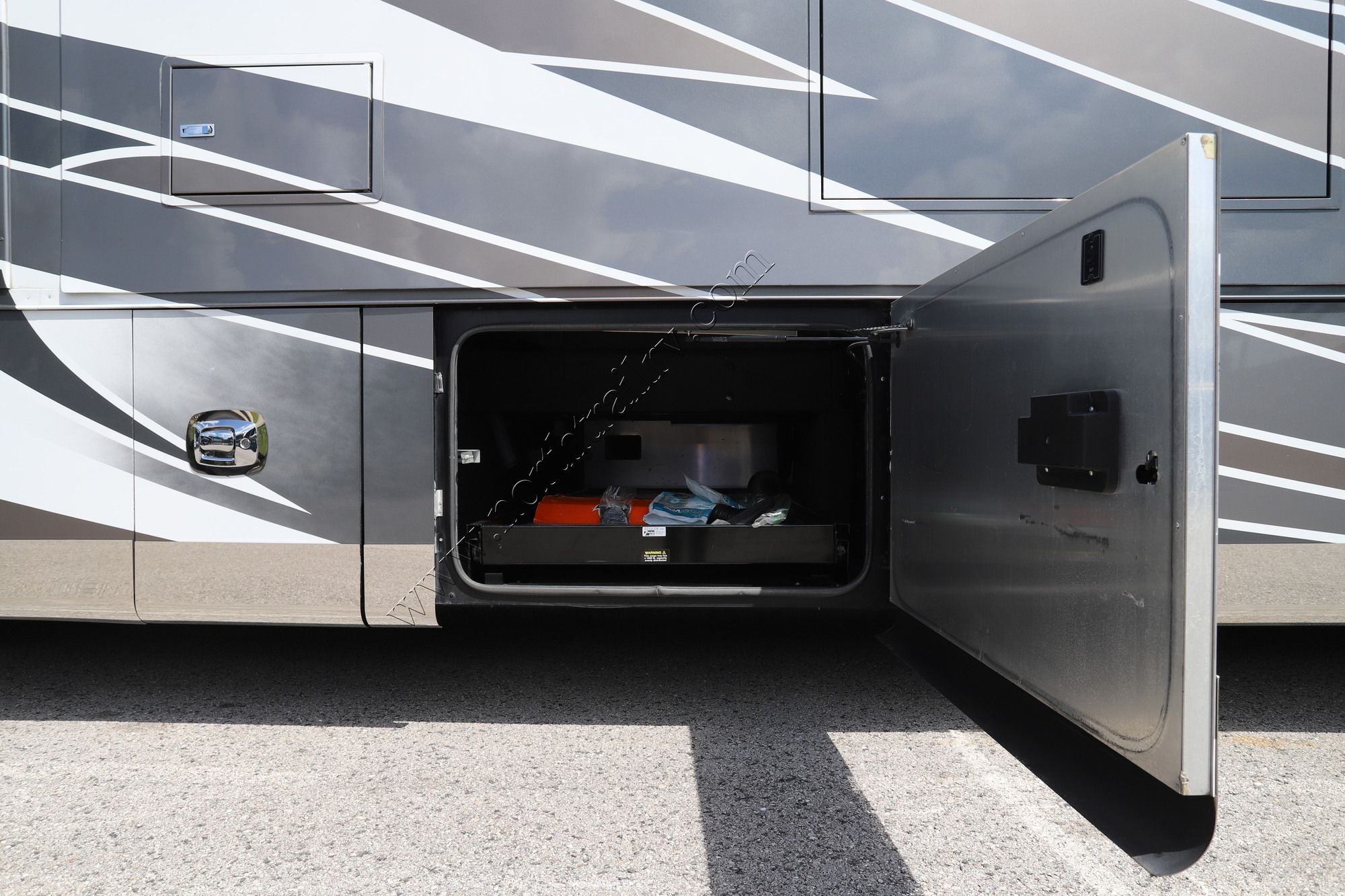 Used 2021 Tiffin Motor Homes Zephyr 45PZ Class A  For Sale