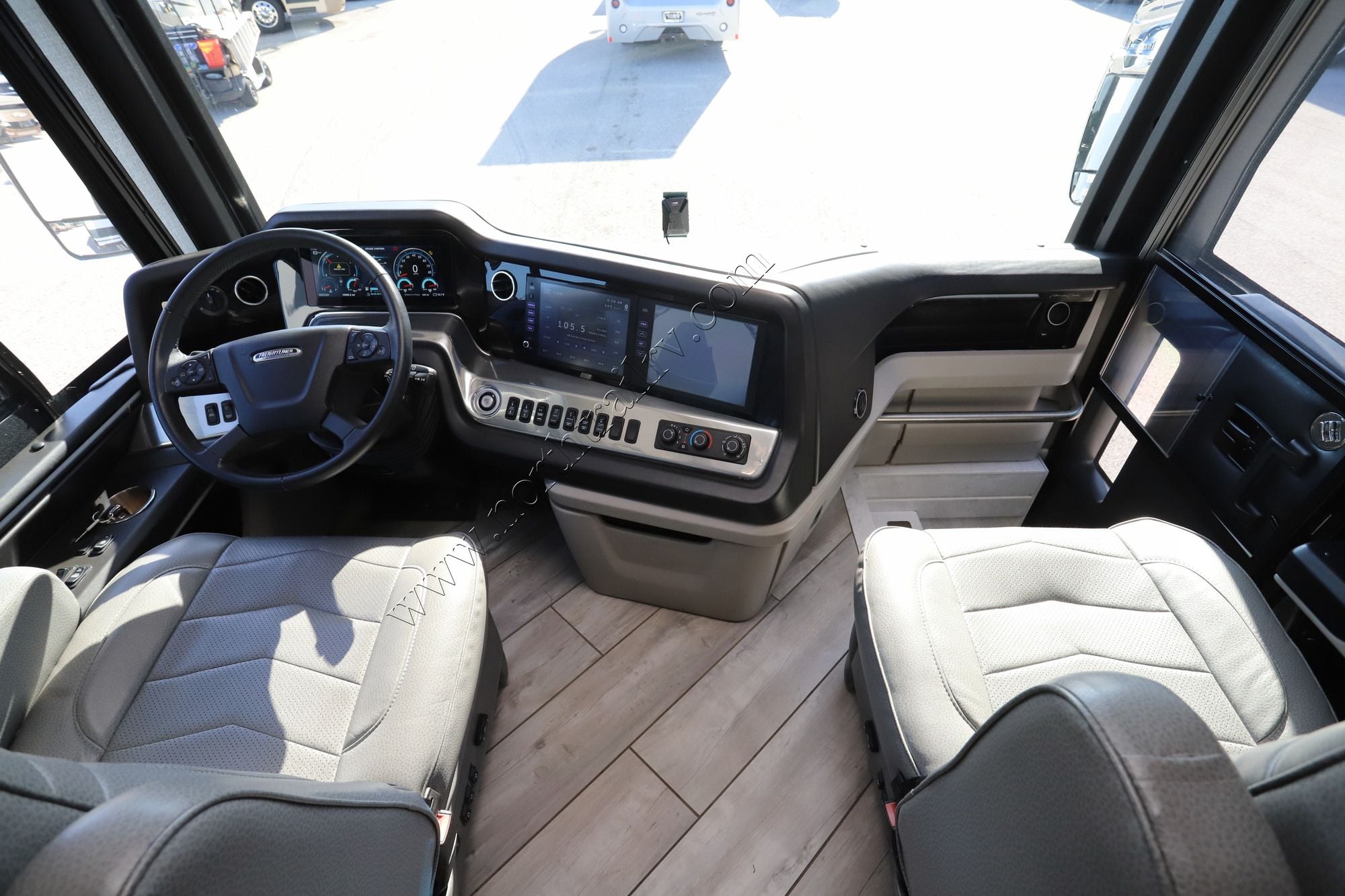 Used 2024 American Coach Dream 42V Class A  For Sale