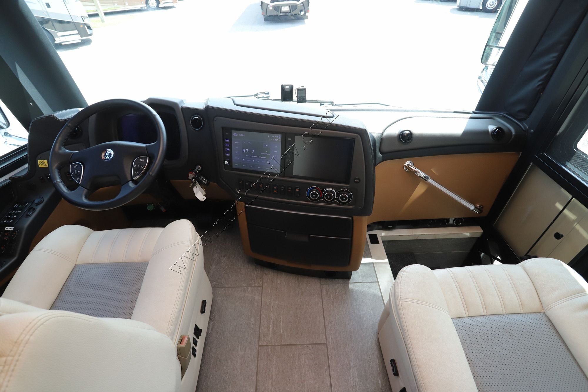 Used 2021 Tiffin Motor Homes Zephyr 45PZ Class A  For Sale