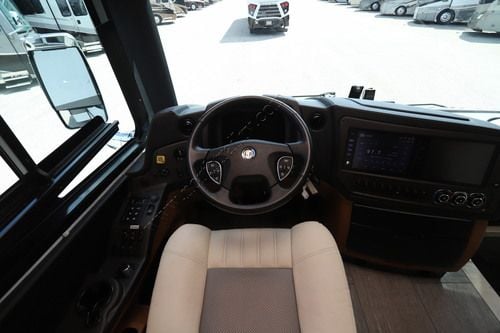 2021 Tiffin Motor Homes Zephyr 45PZ Class A