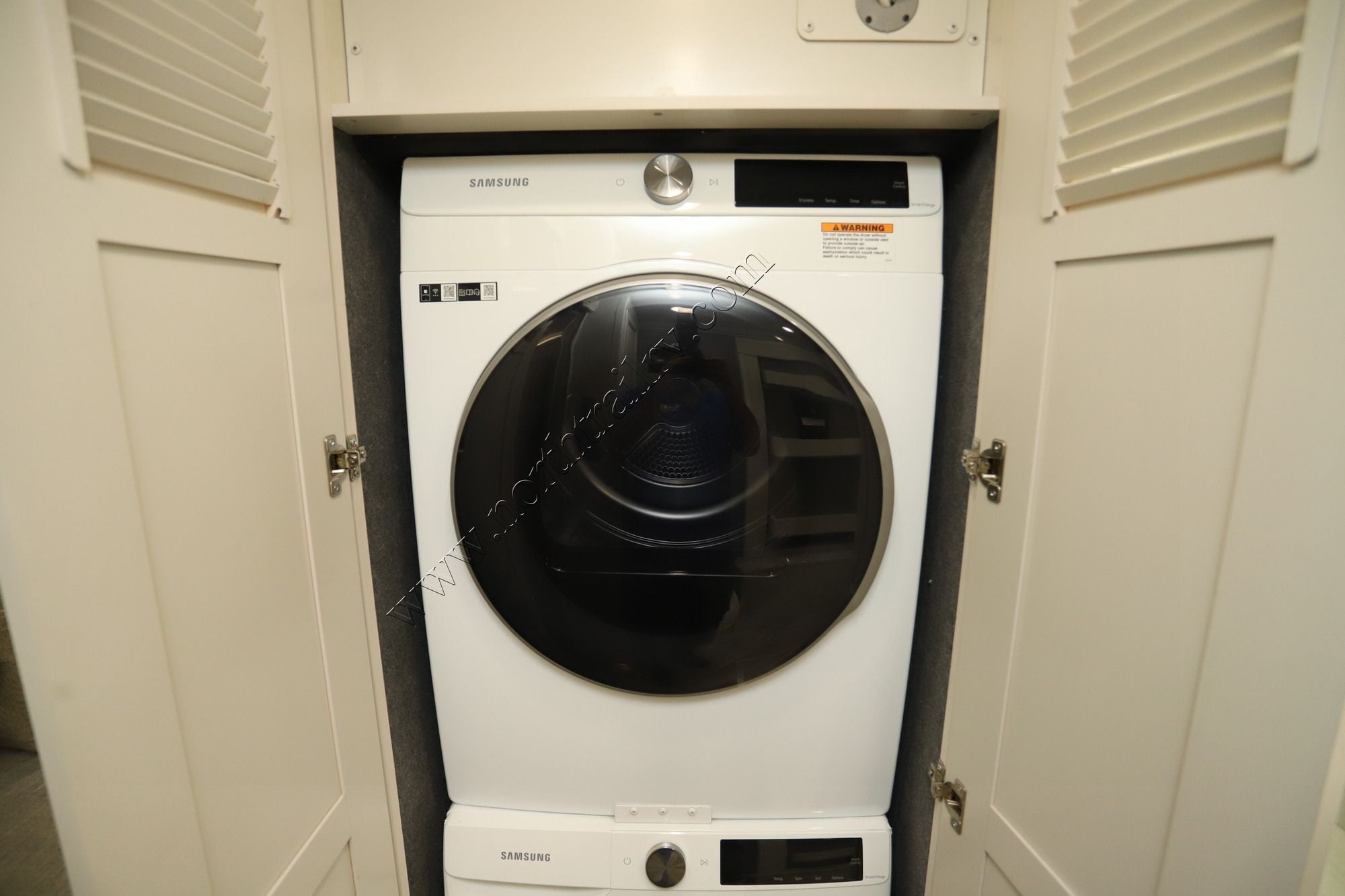 Used 2024 American Coach Dream 42V Class A  For Sale