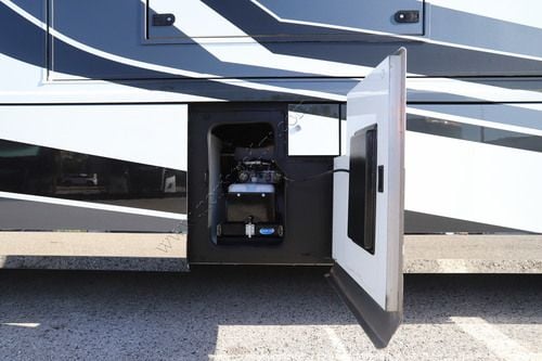 2024 American Coach Dream 42V