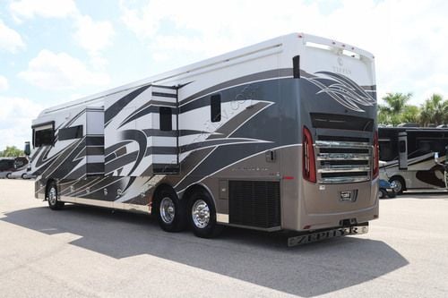 2021 Tiffin Motor Homes Zephyr 45PZ Class A