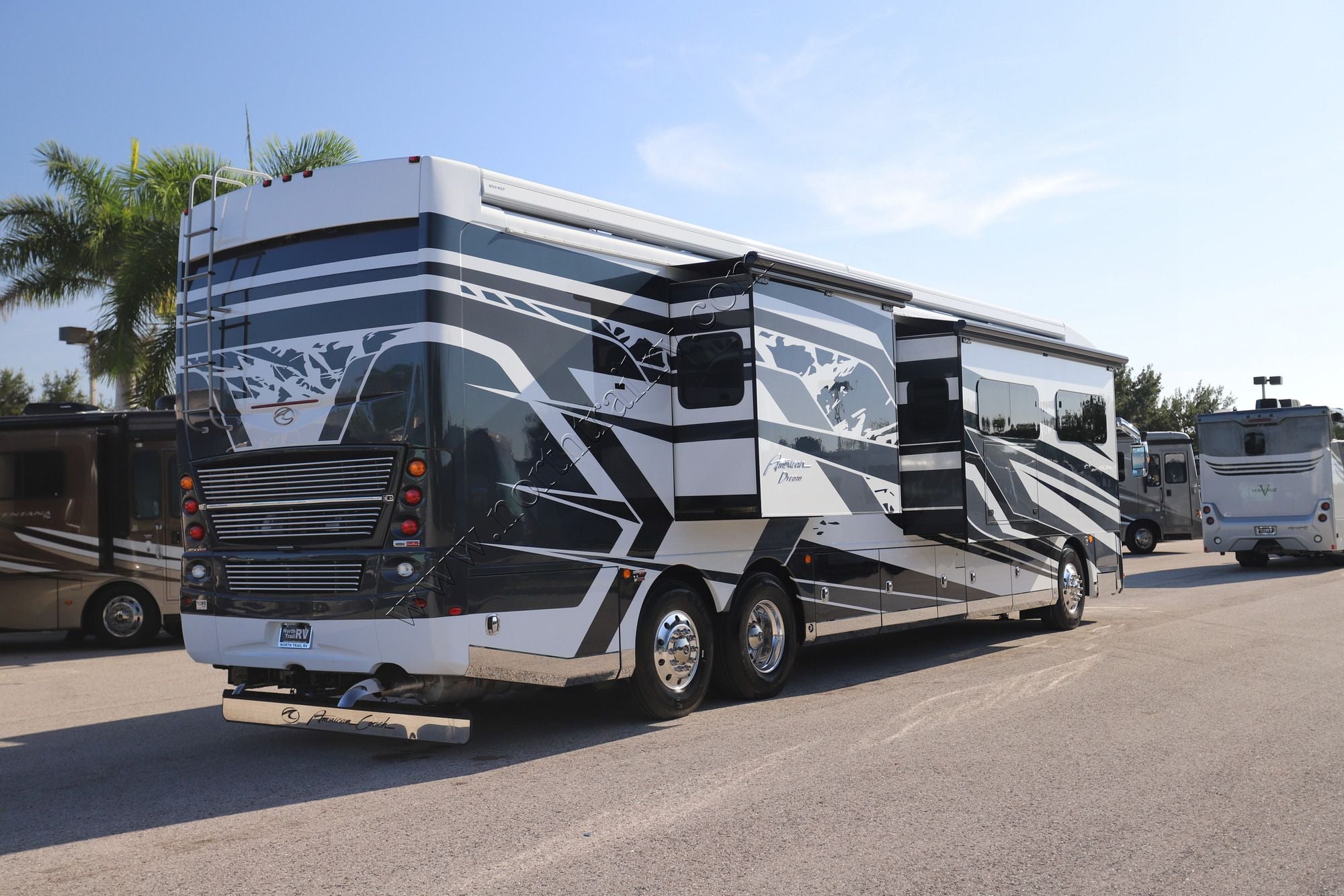 Used 2024 American Coach Dream 42V Class A  For Sale