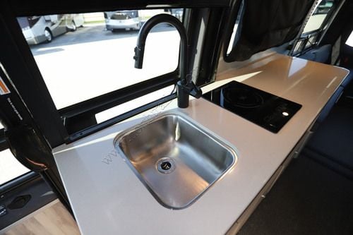 2024 Airstream Interstate 24X -E AWD