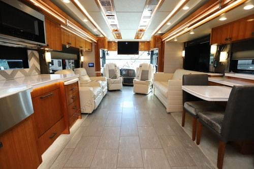 2021 Tiffin Motor Homes Zephyr 45PZ Class A