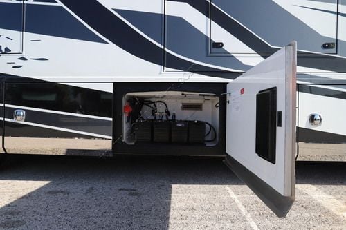2024 American Coach Dream 42V