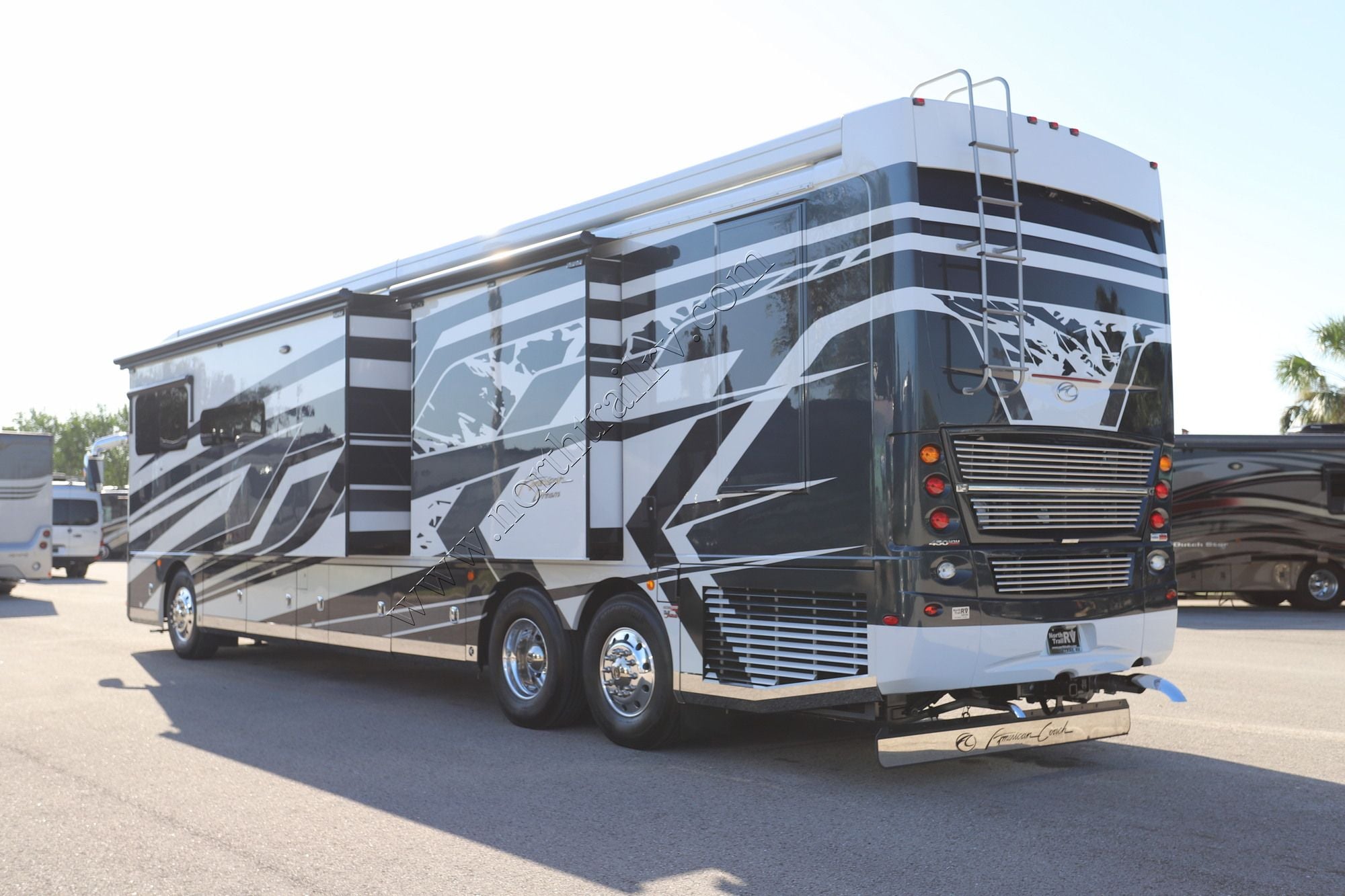 Used 2024 American Coach Dream 42V Class A  For Sale