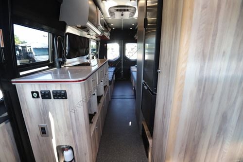 2024 Airstream Interstate 24X -E AWD