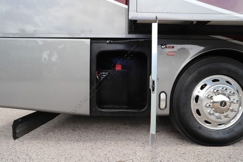 2022 Fleetwood Discovery Lxe 44B