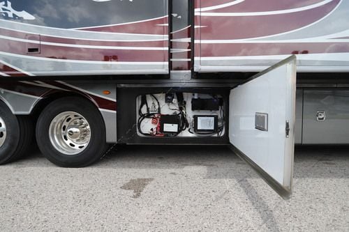 2022 Fleetwood Discovery Lxe 44B