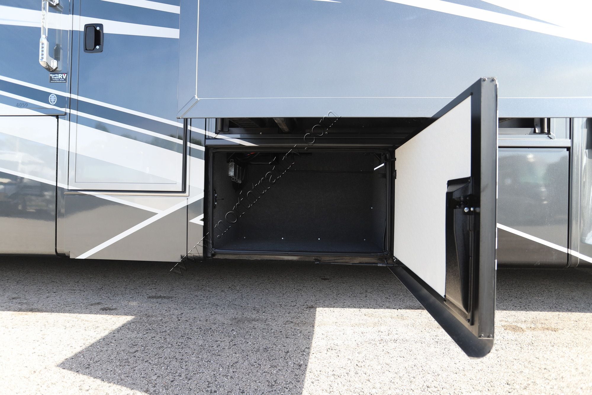 Used 2025 Newmar Super Star 4059 Super C  For Sale