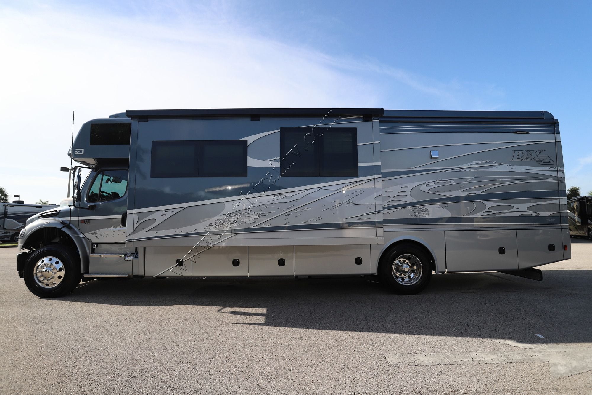 Used 2026 Dynamax Dx3 34KD Super C  For Sale