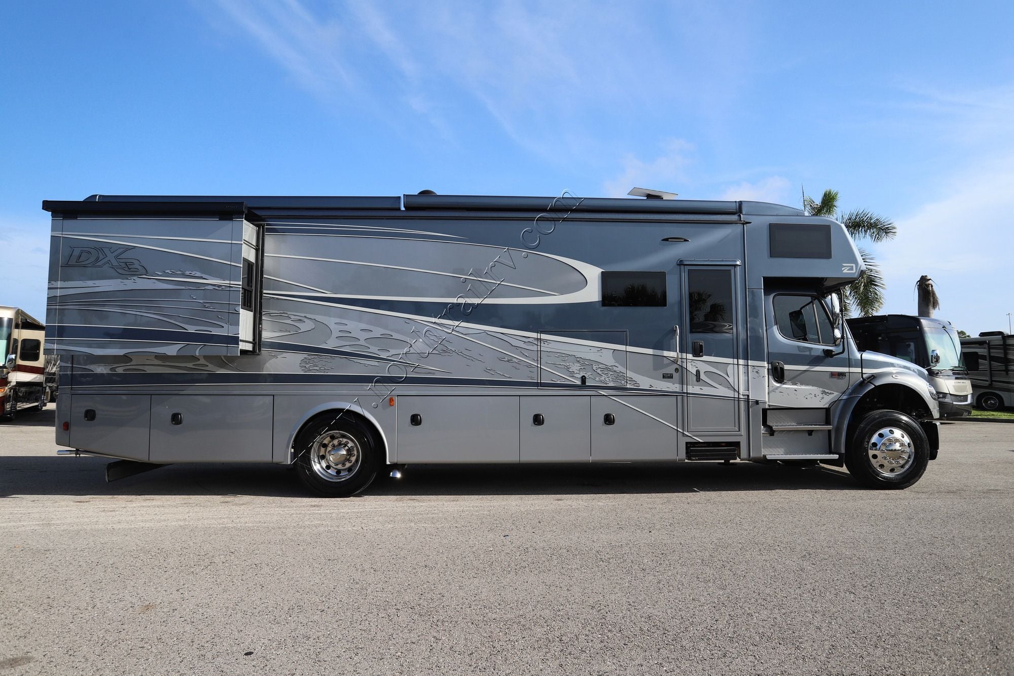 Used 2026 Dynamax Dx3 34KD Super C  For Sale