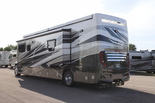 2025 Newmar Super Star 4059