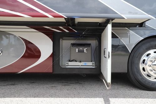 2022 Fleetwood Discovery Lxe 44B
