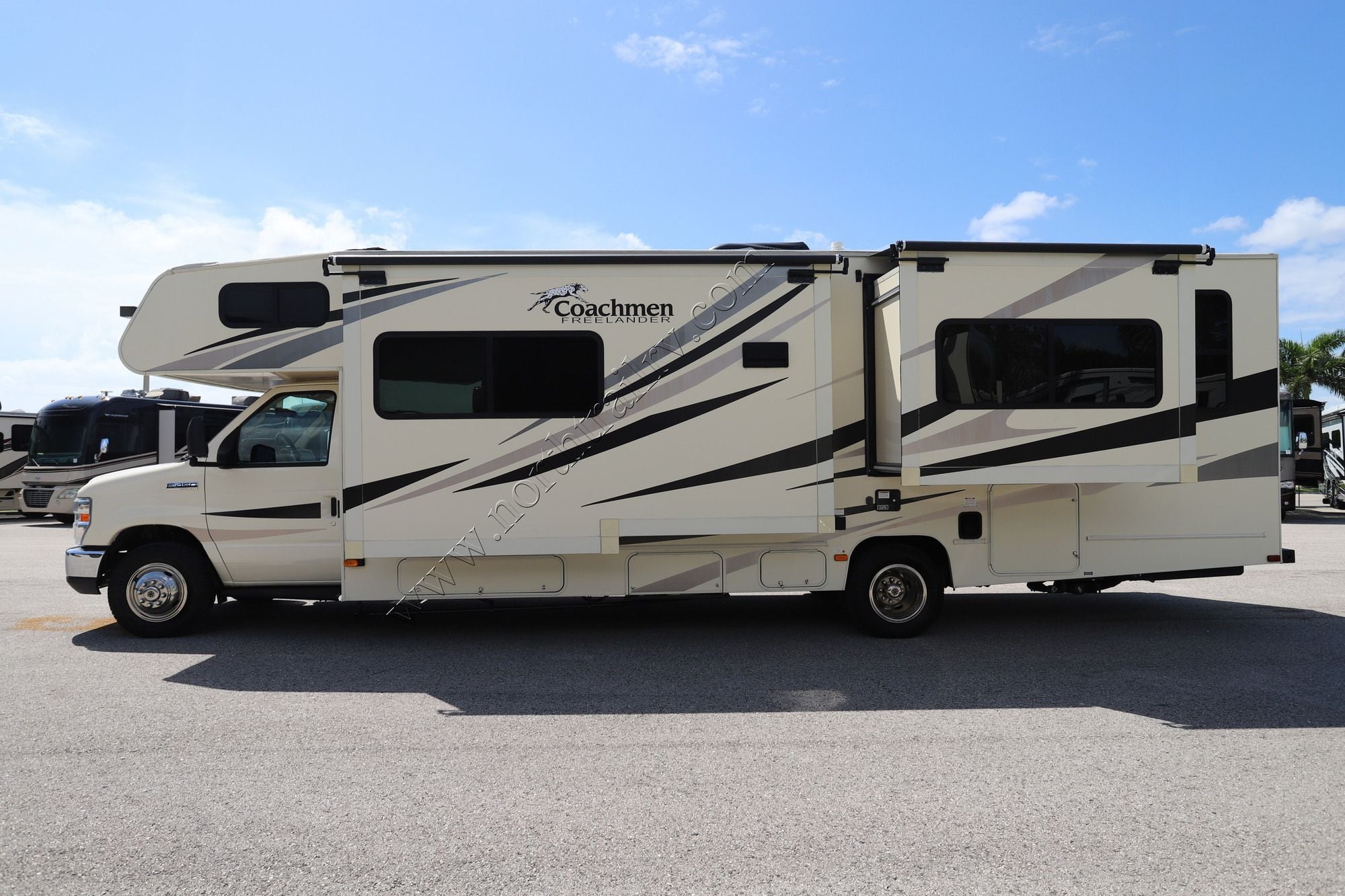 Used 2019 Coachmen Freelander 32DS Class C  For Sale