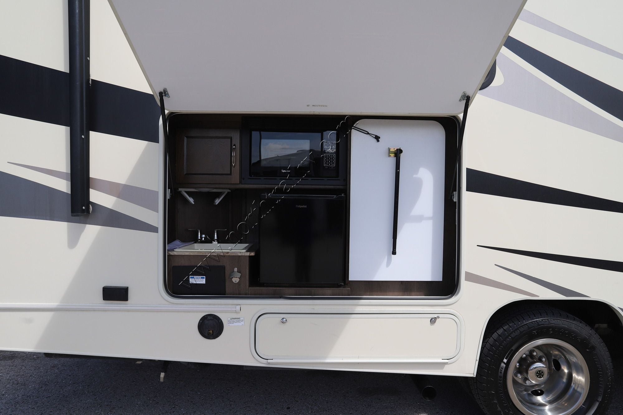 Used 2019 Coachmen Freelander 32DS Class C  For Sale
